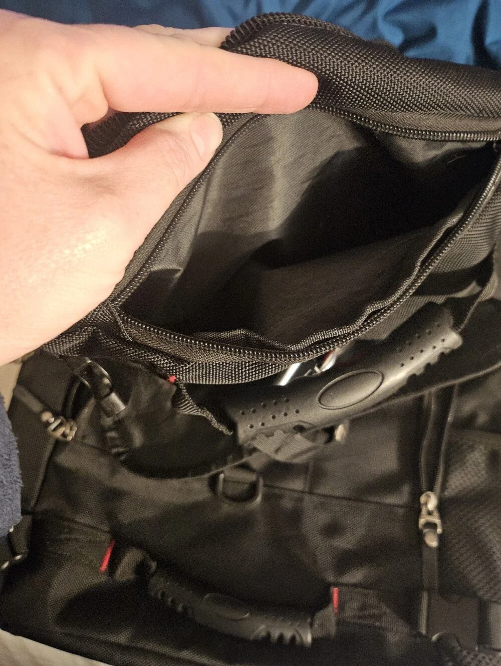 KAKA Travel Backpack, Carry On Flip to Duffel Bag EUC Black